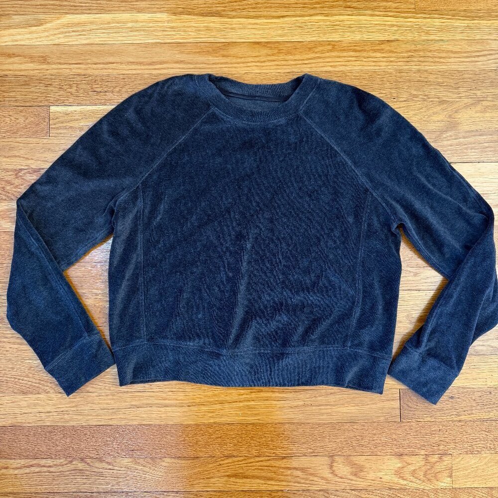 Lululemon Every Moment Crew Heathered Black - Size ? 6/8 EST